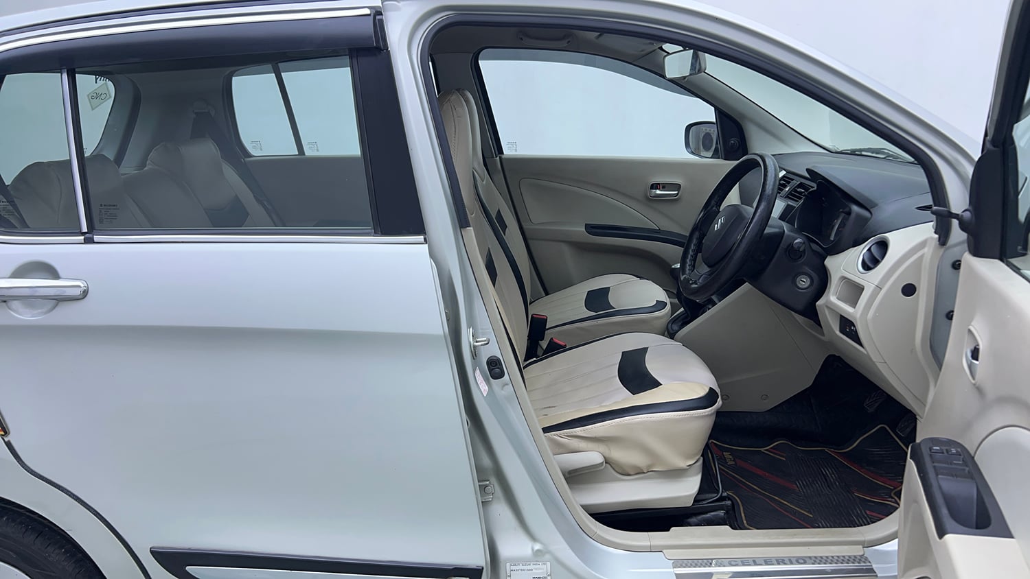 Used 2020 Maruti Suzuki Celerio VXi CNG Cng Manual interior RIGHT SIDE FRONT DOOR CABIN VIEW
