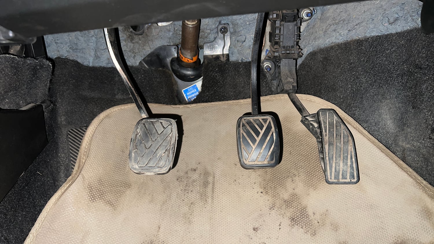 Used 2017 Maruti Suzuki Baleno Alpha 1.2 Petrol Manual interior PEDALS VIEW