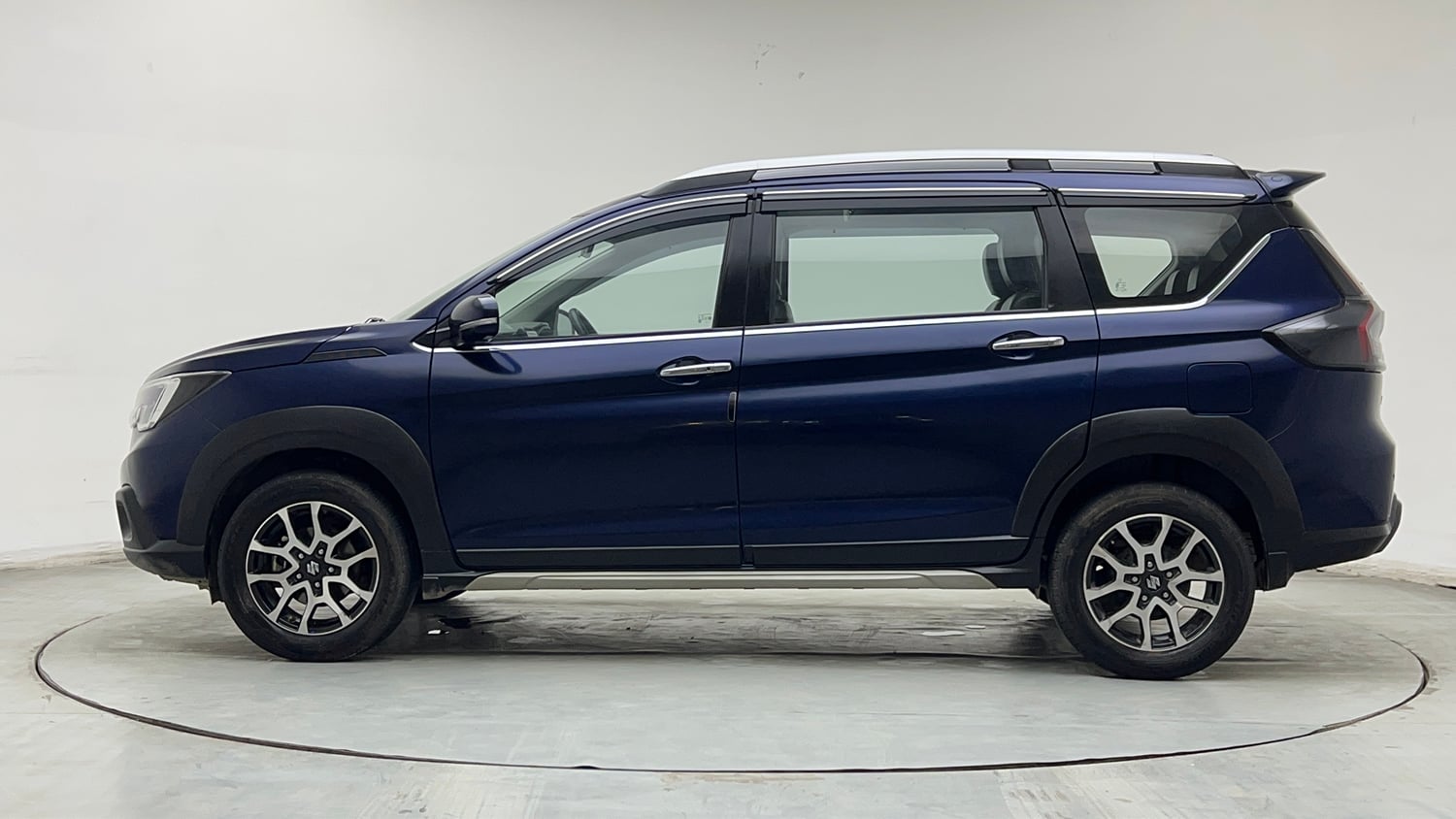 Used 2022 Maruti Suzuki XL6 Zeta MT Petrol Petrol Manual exterior LEFT SIDE VIEW