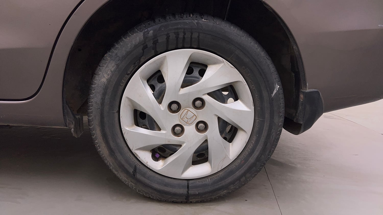 Used 2013 Honda Amaze 1.5 S i-DTEC Diesel Manual tyres LEFT REAR TYRE RIM VIEW