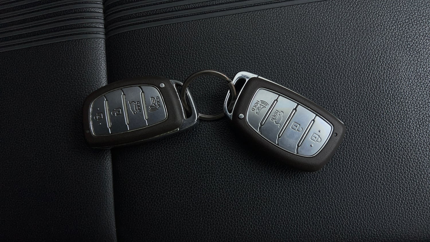 Used 2021 Hyundai New i20 Asta (O) 1.0 Turbo DCT Petrol Automatic extra CAR KEY VIEW