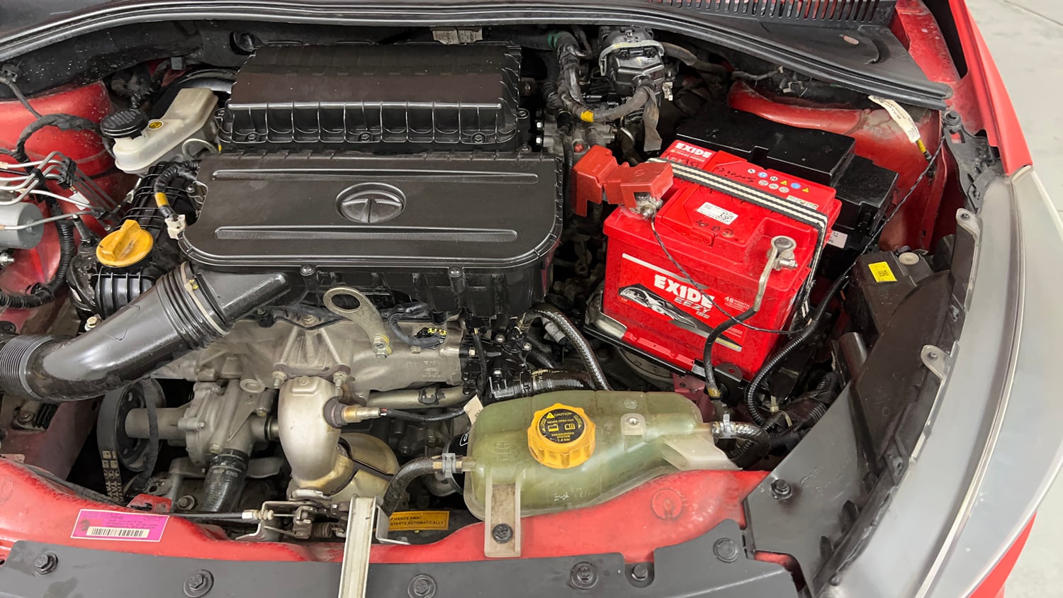 Used 2023 Tata Tiago XT CNG Cng Manual engine ENGINE LEFT SIDE VIEW