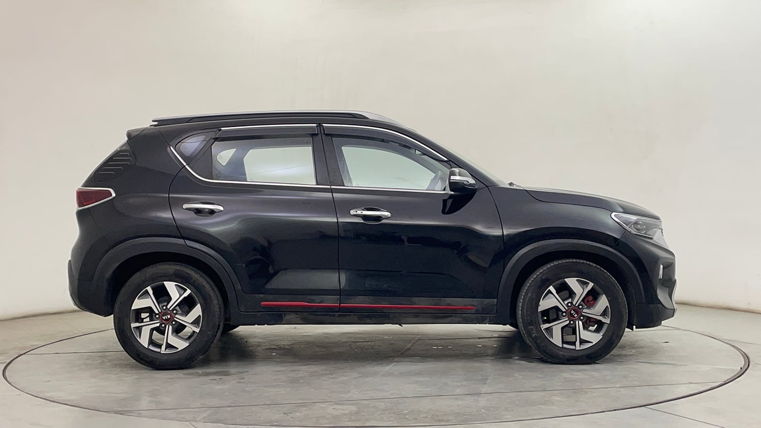 Used 2020 Kia Sonet GTX Plus 1.5 AT Diesel Automatic exterior RIGHT SIDE VIEW