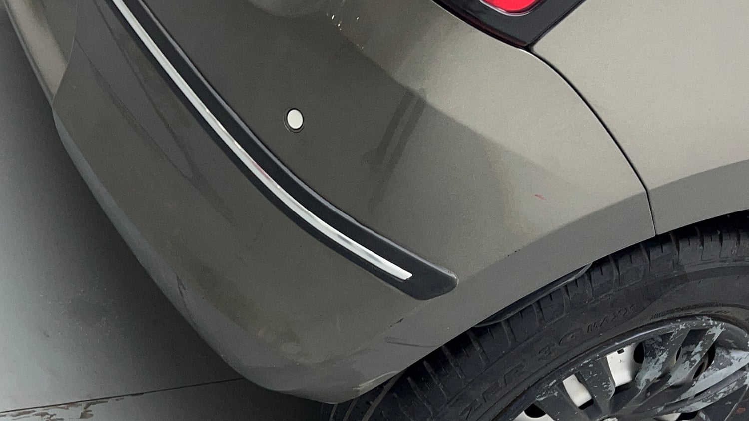 Used 2021 Maruti Suzuki Swift LXi Petrol Manual dents MINOR SCRATCH