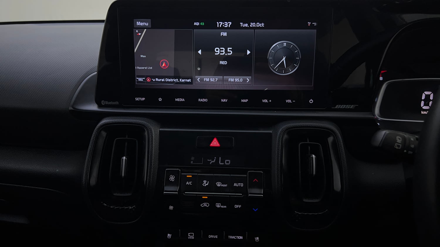 Used 2022 Kia Sonet GTX Plus 1.0 DCT Petrol Automatic top_features Integrated (in-dash) music system
