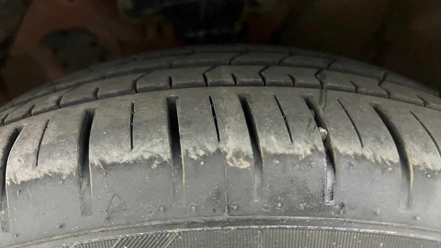Used 2016 Hyundai Verna 1.6 CRDI SX Diesel Manual tyres LEFT FRONT TYRE TREAD VIEW