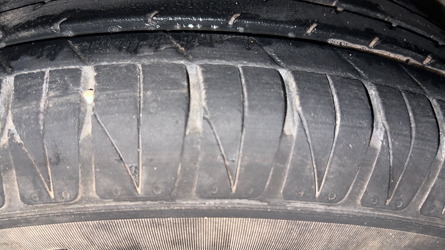 Used 2022 Kia Sonet GTX Plus 1.0 DCT Petrol Automatic tyres LEFT REAR TYRE TREAD VIEW