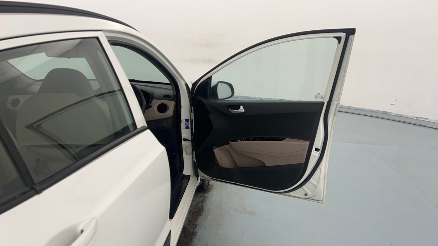 Used 2019 Hyundai Grand i10 Sportz 1.2 Kappa VTVT Petrol Manual interior RIGHT FRONT DOOR OPEN VIEW