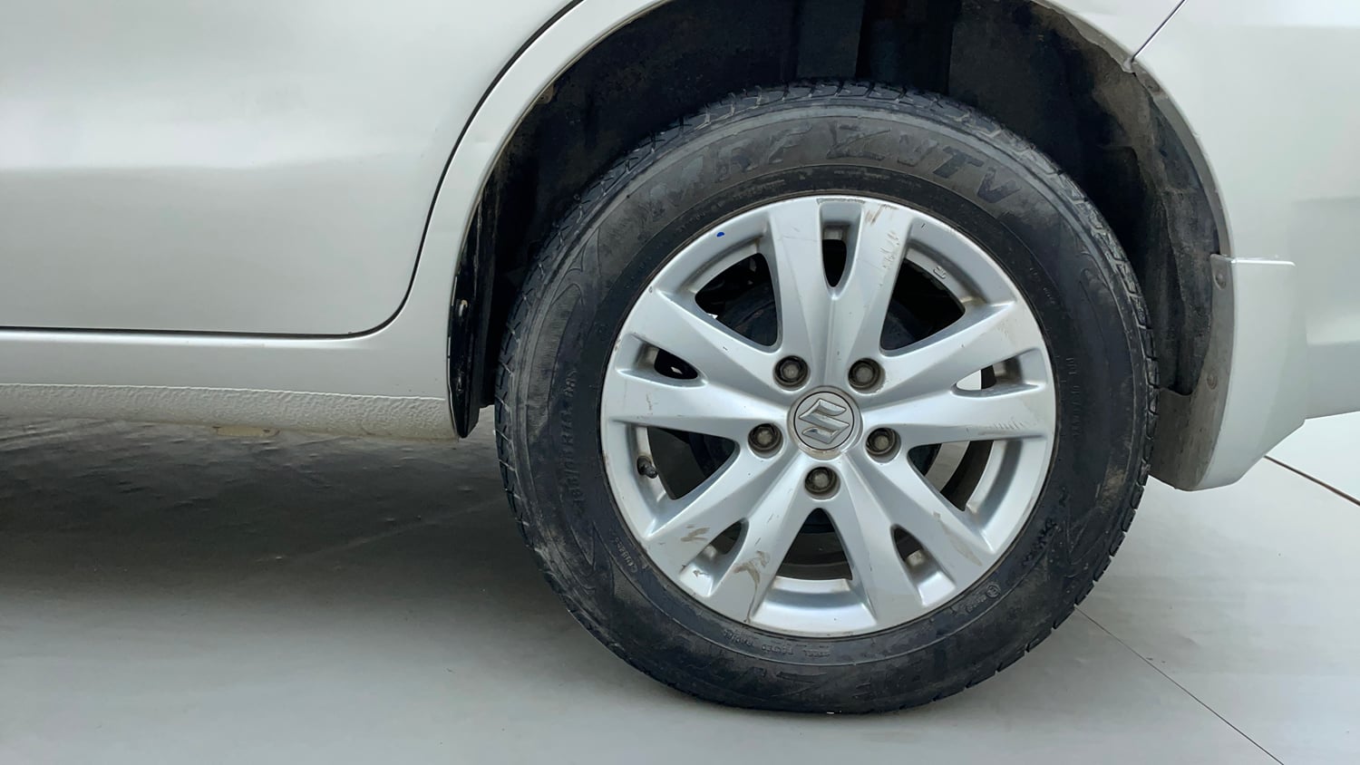 Used 2017 Maruti Suzuki Ertiga ZXI+ Petrol Manual tyres LEFT REAR TYRE RIM VIEW