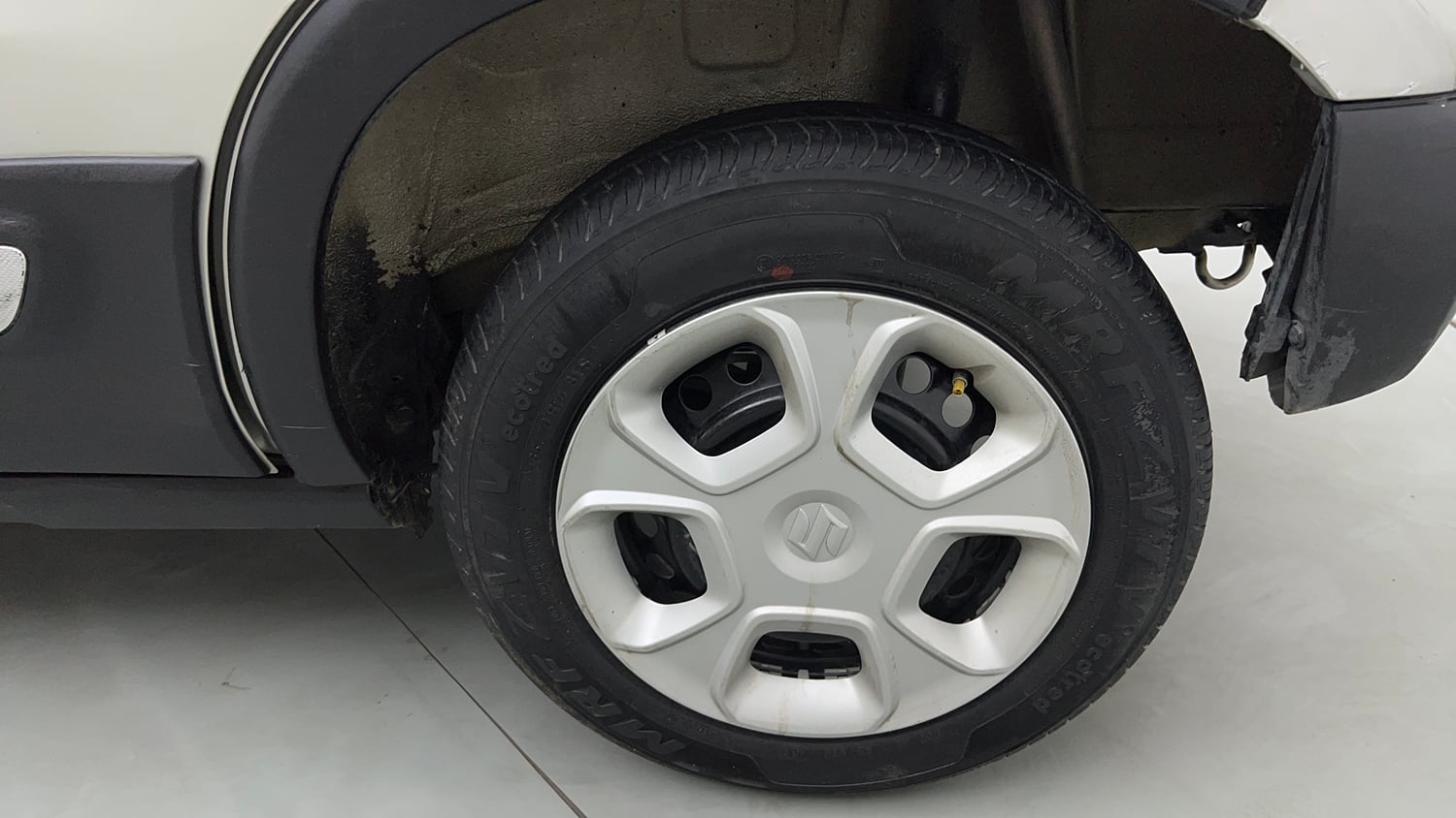 Used 2020 Maruti Suzuki S-Presso VXi Plus AMT Petrol Automatic tyres LEFT REAR TYRE RIM VIEW