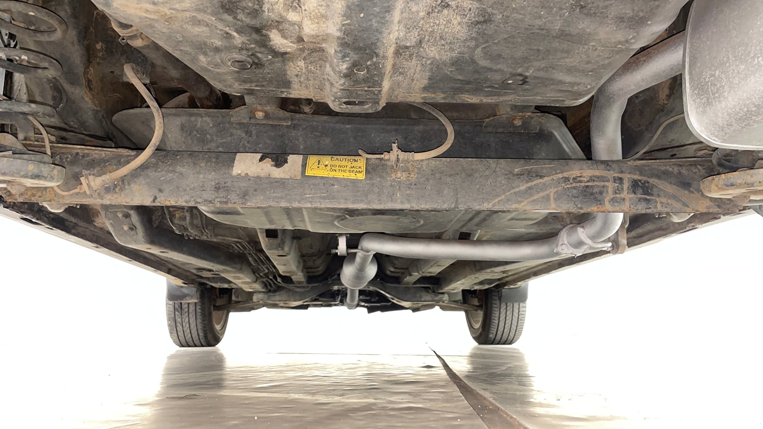 Used 2021 Tata Nexon XM (S) Petrol Manual extra REAR UNDERBODY VIEW (TAKEN FROM REAR)