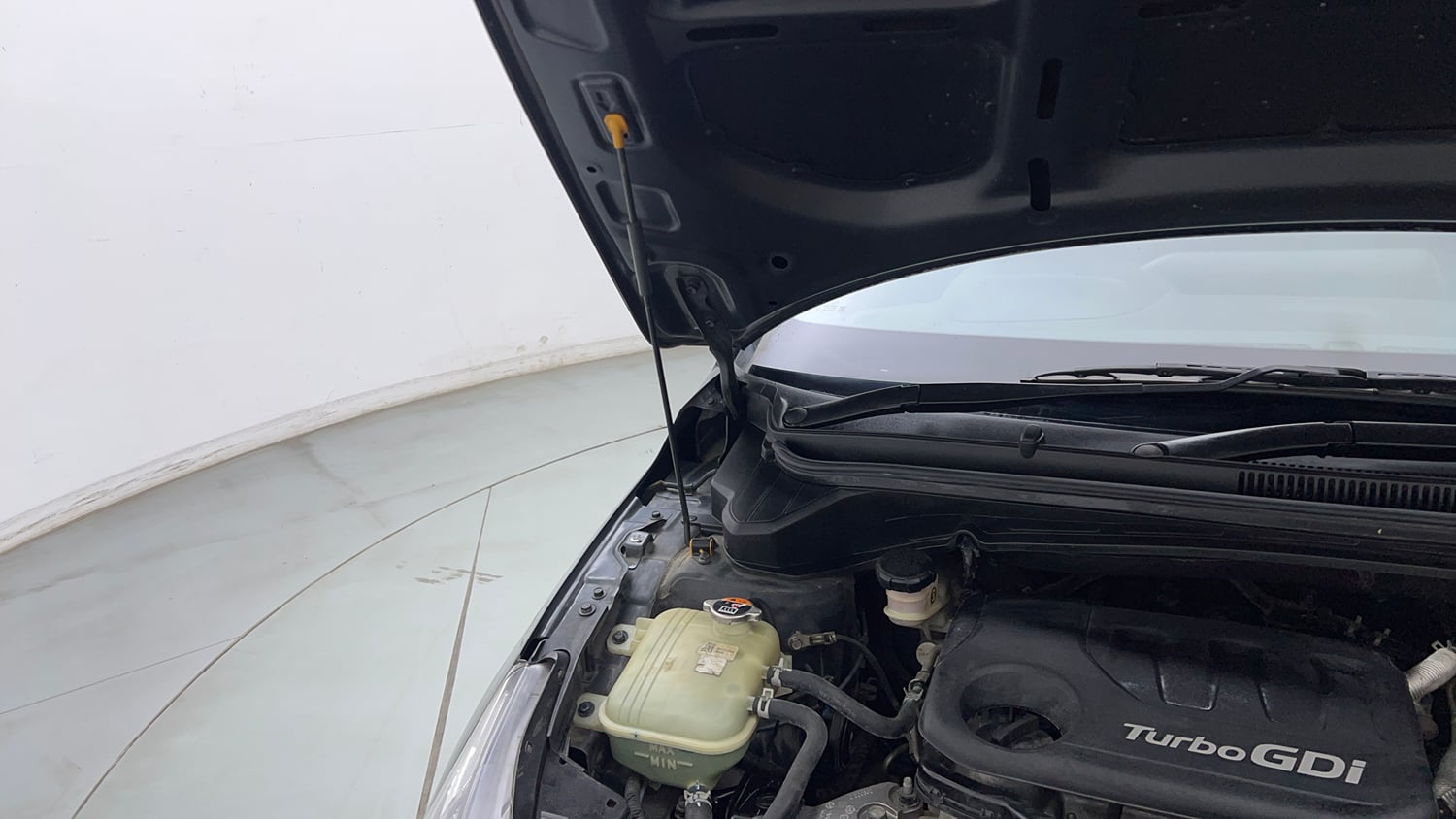 Used 2021 Hyundai New i20 Asta (O) 1.0 Turbo DCT Petrol Automatic engine ENGINE RIGHT SIDE HINGE & APRON VIEW
