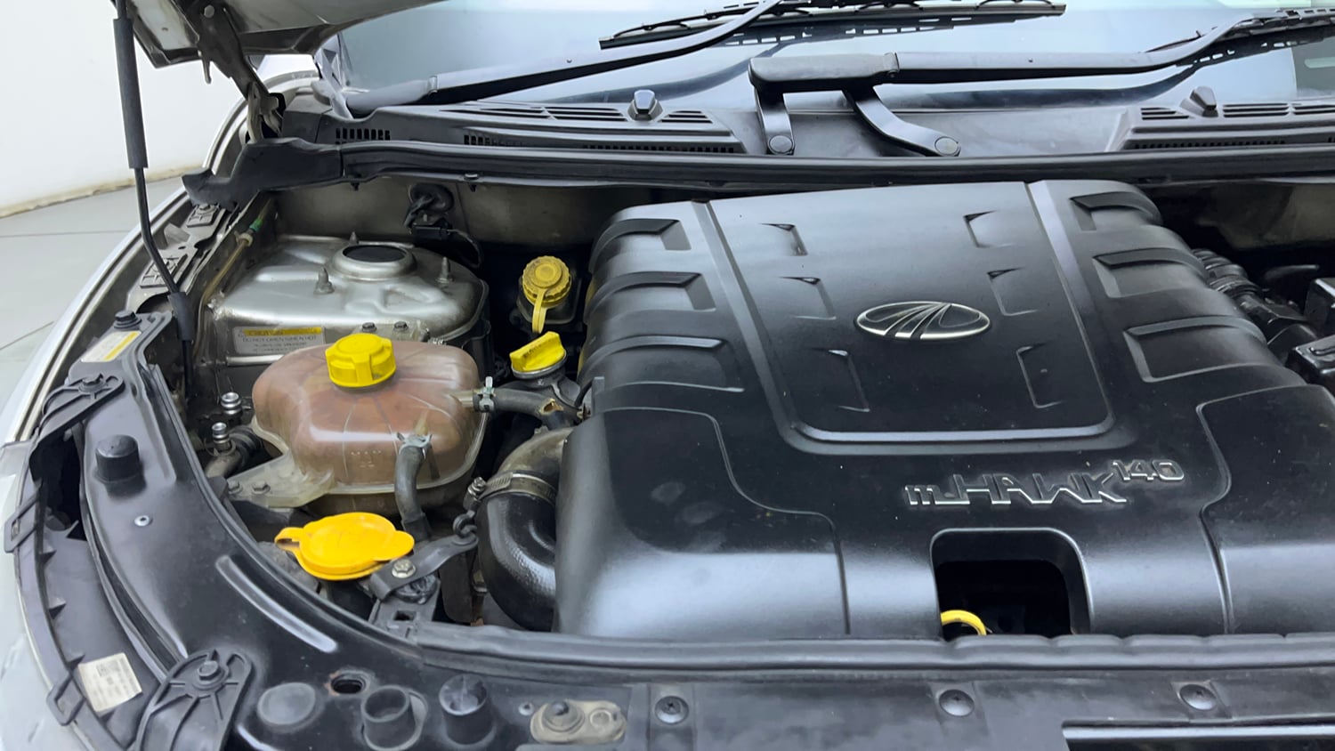 Used 2017 Mahindra XUV500 W4 Diesel Manual engine ENGINE RIGHT SIDE VIEW