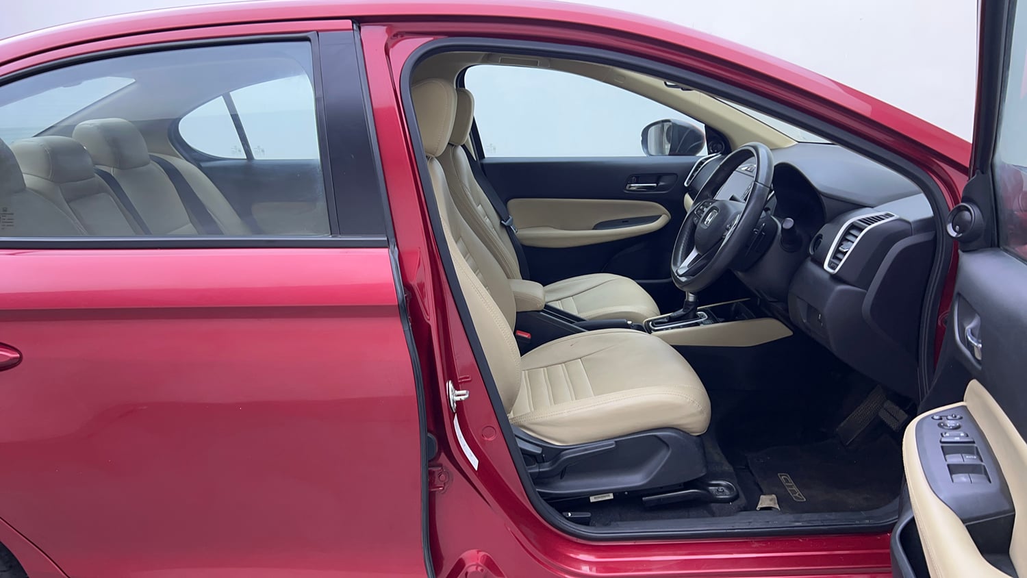 Used 2022 Honda City VX CVT Petrol Petrol Automatic interior RIGHT SIDE FRONT DOOR CABIN VIEW