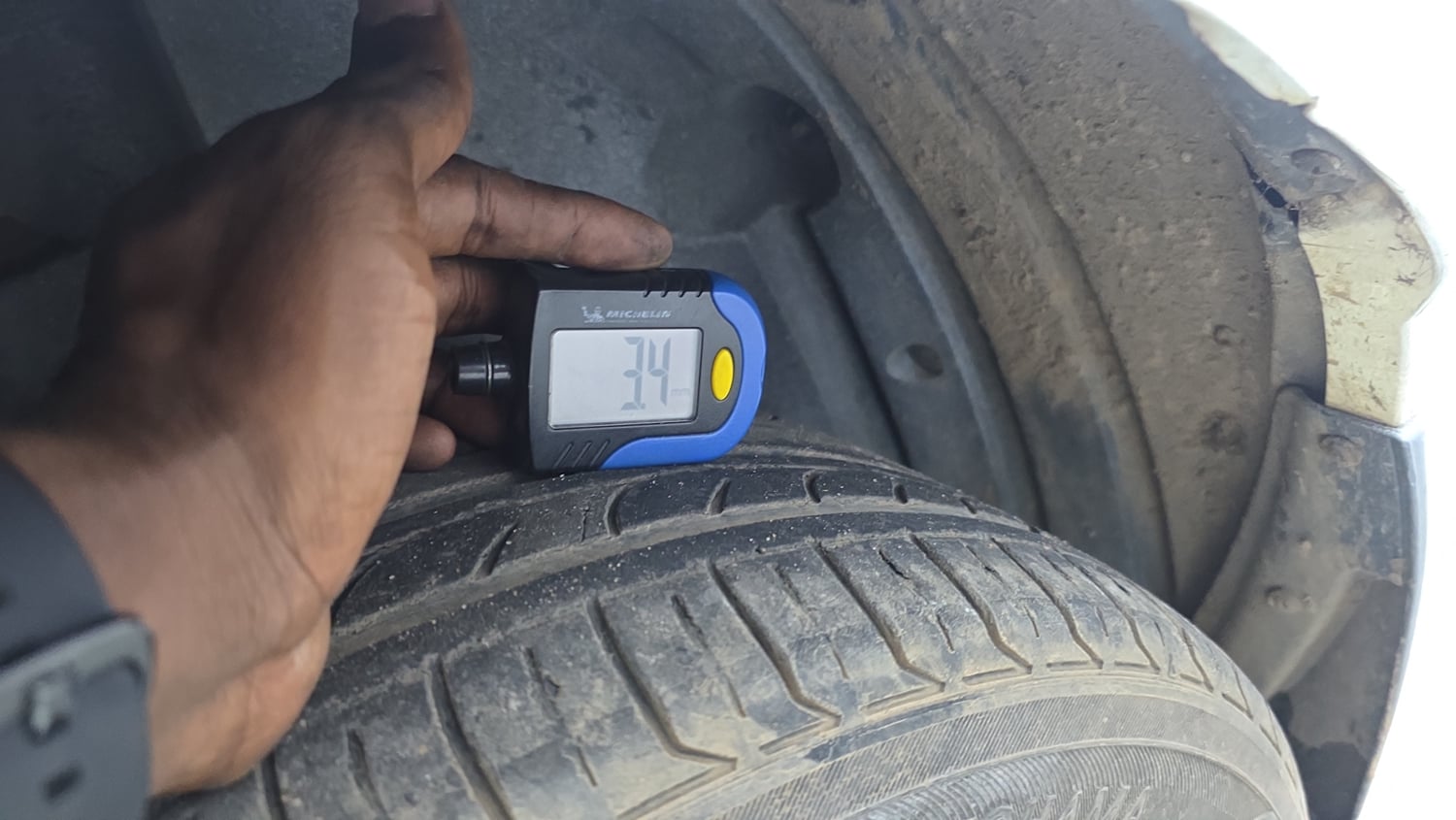 Used 2020 Tata Altroz XZ Petrol Petrol Manual tyres LEFT REAR TYRE TREAD VIEW