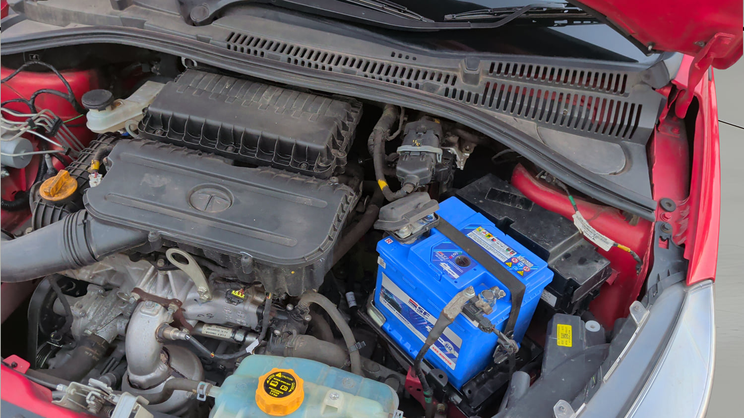 Used 2021 Tata Tiago XT Petrol Manual engine ENGINE LEFT SIDE VIEW