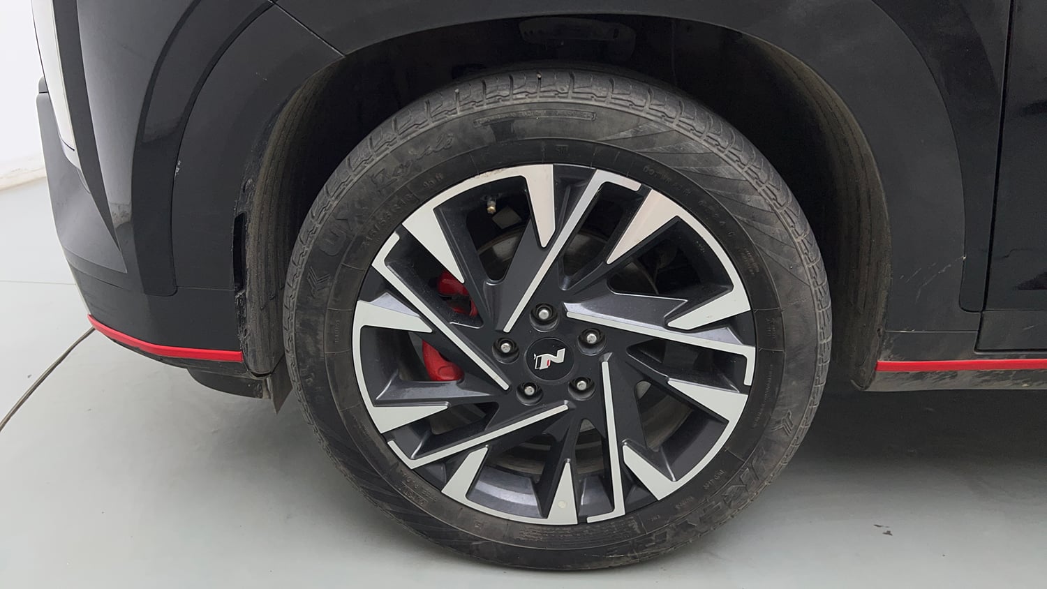 Used 2024 Hyundai Creta N-Line N10 1.5 Turbo DCT Petrol Automatic tyres LEFT FRONT TYRE RIM VIEW