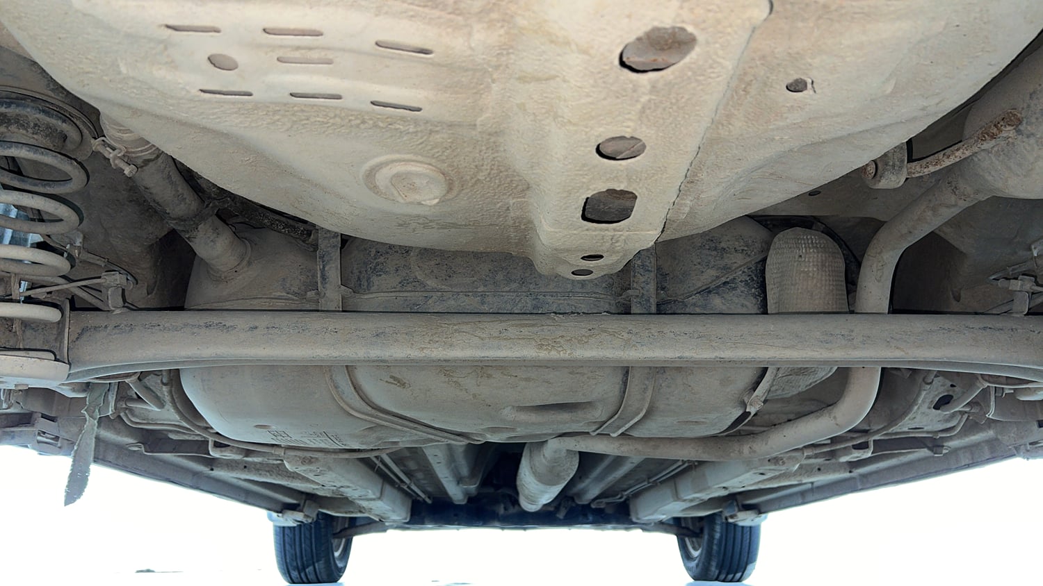 Used 2015 Maruti Suzuki Swift ZXi Petrol Manual extra REAR UNDERBODY VIEW (TAKEN FROM REAR)