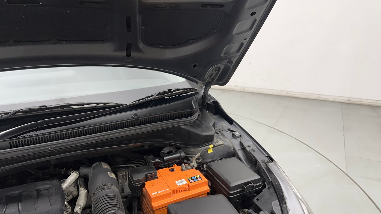 Used 2021 Hyundai New i20 Asta (O) 1.0 Turbo DCT Petrol Automatic engine ENGINE LEFT SIDE HINGE & APRON VIEW
