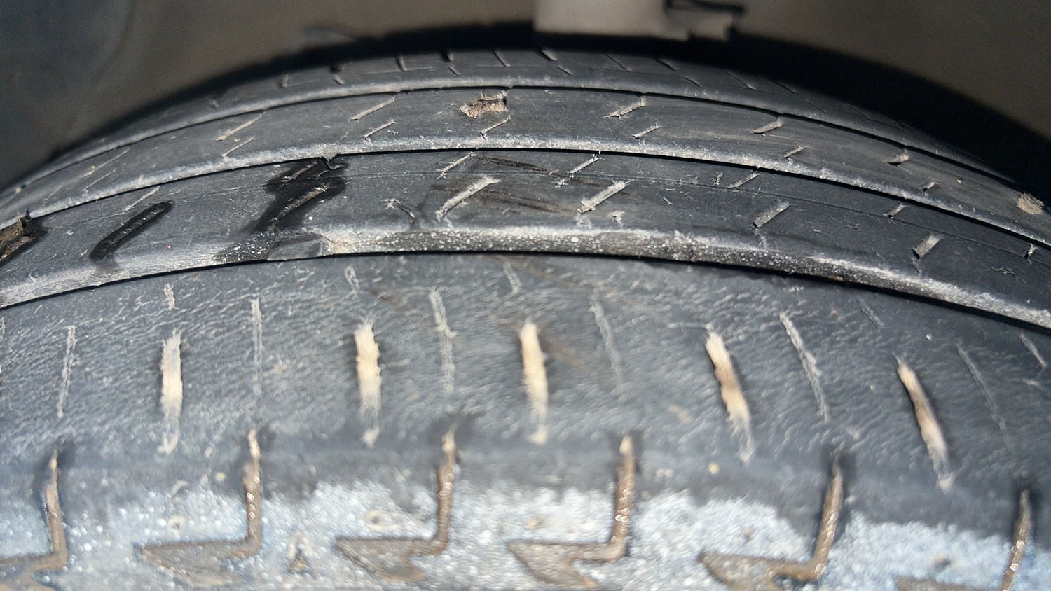 Used 2015 Hyundai Xcent S 1.2 Petrol Manual tyres LEFT FRONT TYRE TREAD VIEW