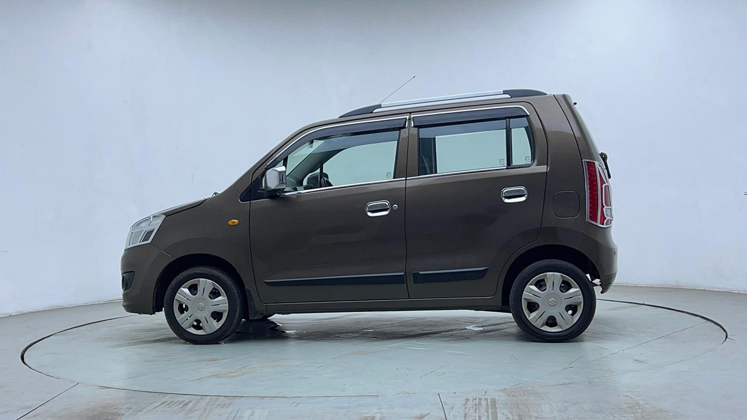 Used 2018 Maruti Suzuki Wagon R 1.0 VXI AMT Petrol Automatic exterior LEFT SIDE VIEW