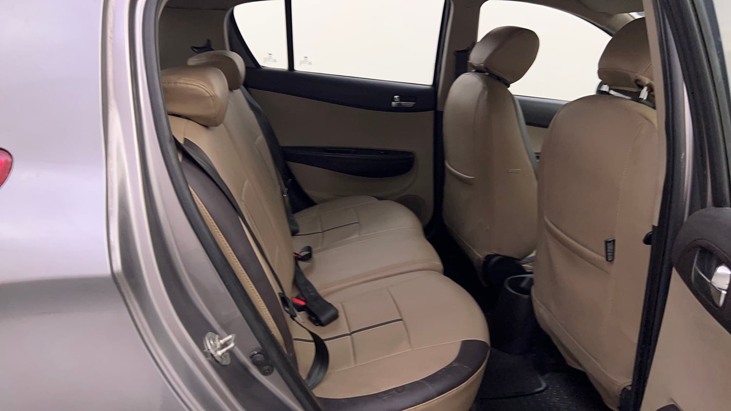 Used 2012 Hyundai i20 Sportz 1.2 Petrol Manual interior RIGHT SIDE REAR DOOR CABIN VIEW