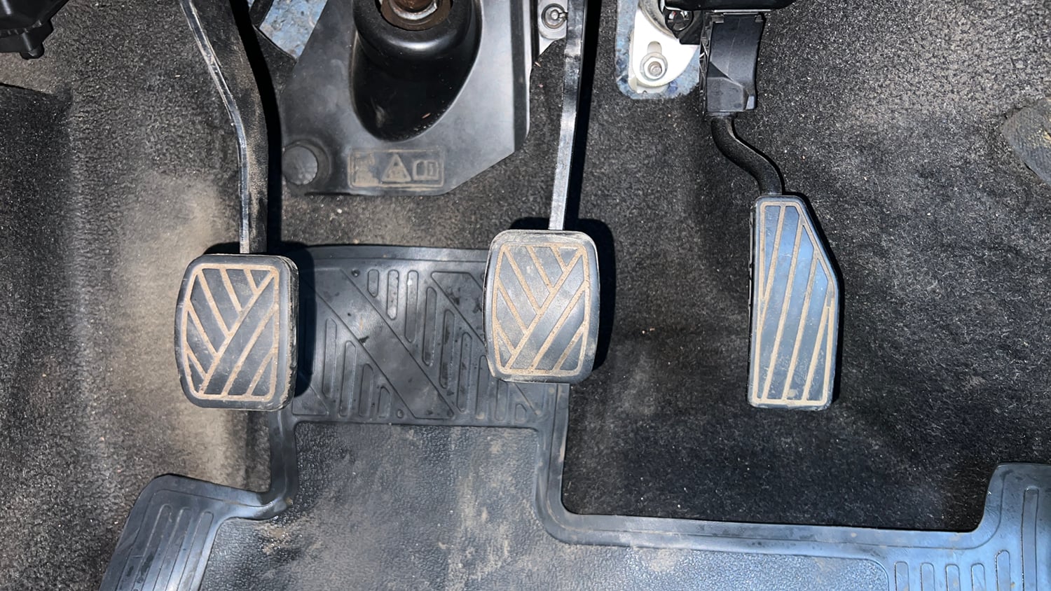 Used 2021 Maruti Suzuki Wagon R 1.0 VXi (O) 1.0 Petrol Manual interior PEDALS VIEW