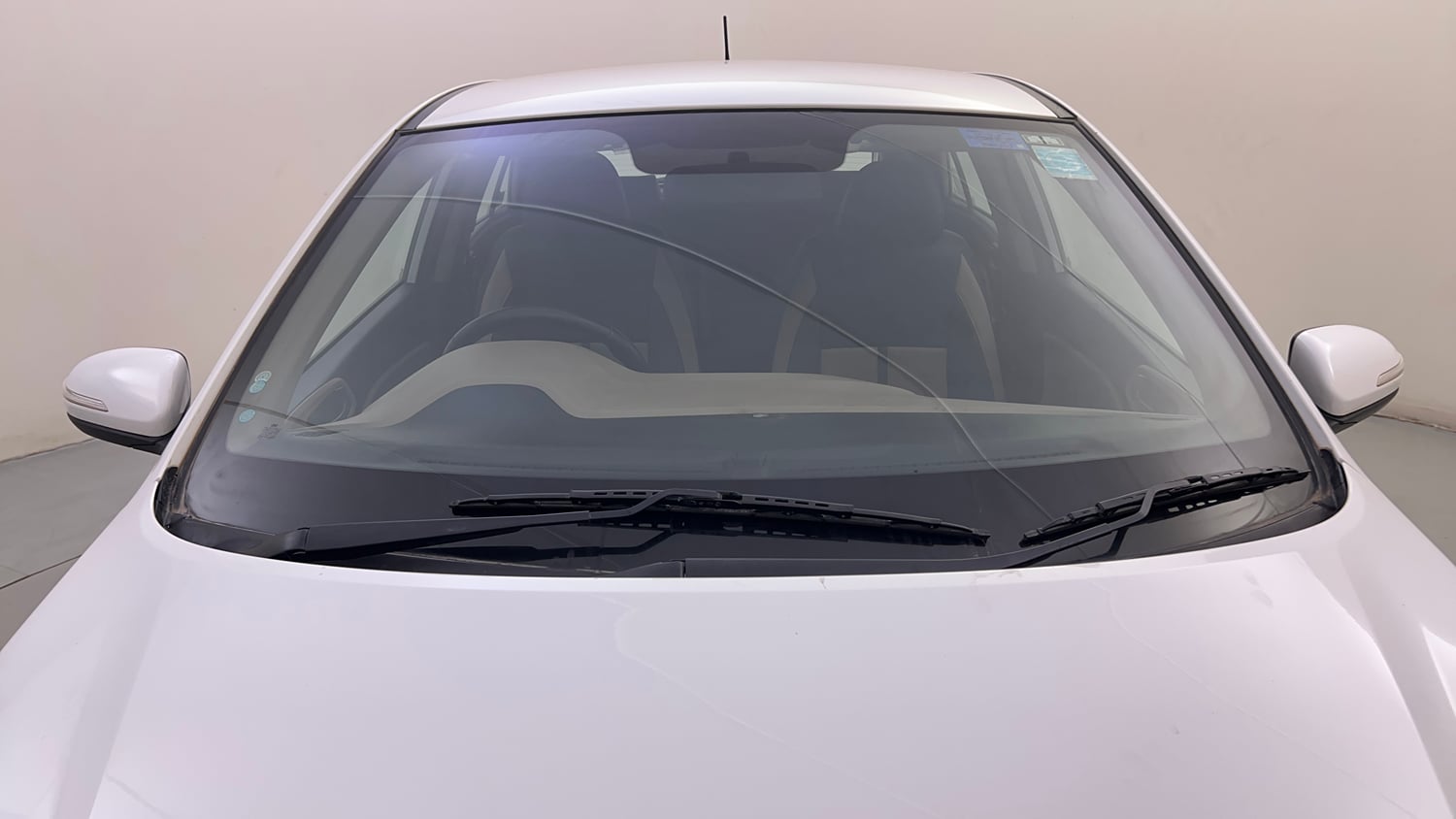 Used 2017 Hyundai Elite i20 Asta 1.2 (O) Petrol Manual exterior FRONT WINDSHIELD VIEW