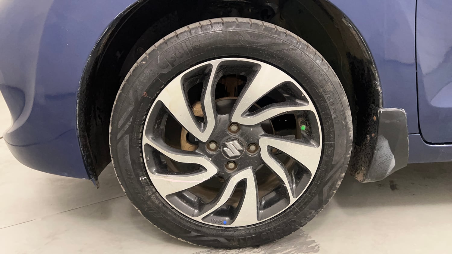 Used 2021 Maruti Suzuki Baleno Zeta Petrol Manual tyres LEFT FRONT TYRE RIM VIEW