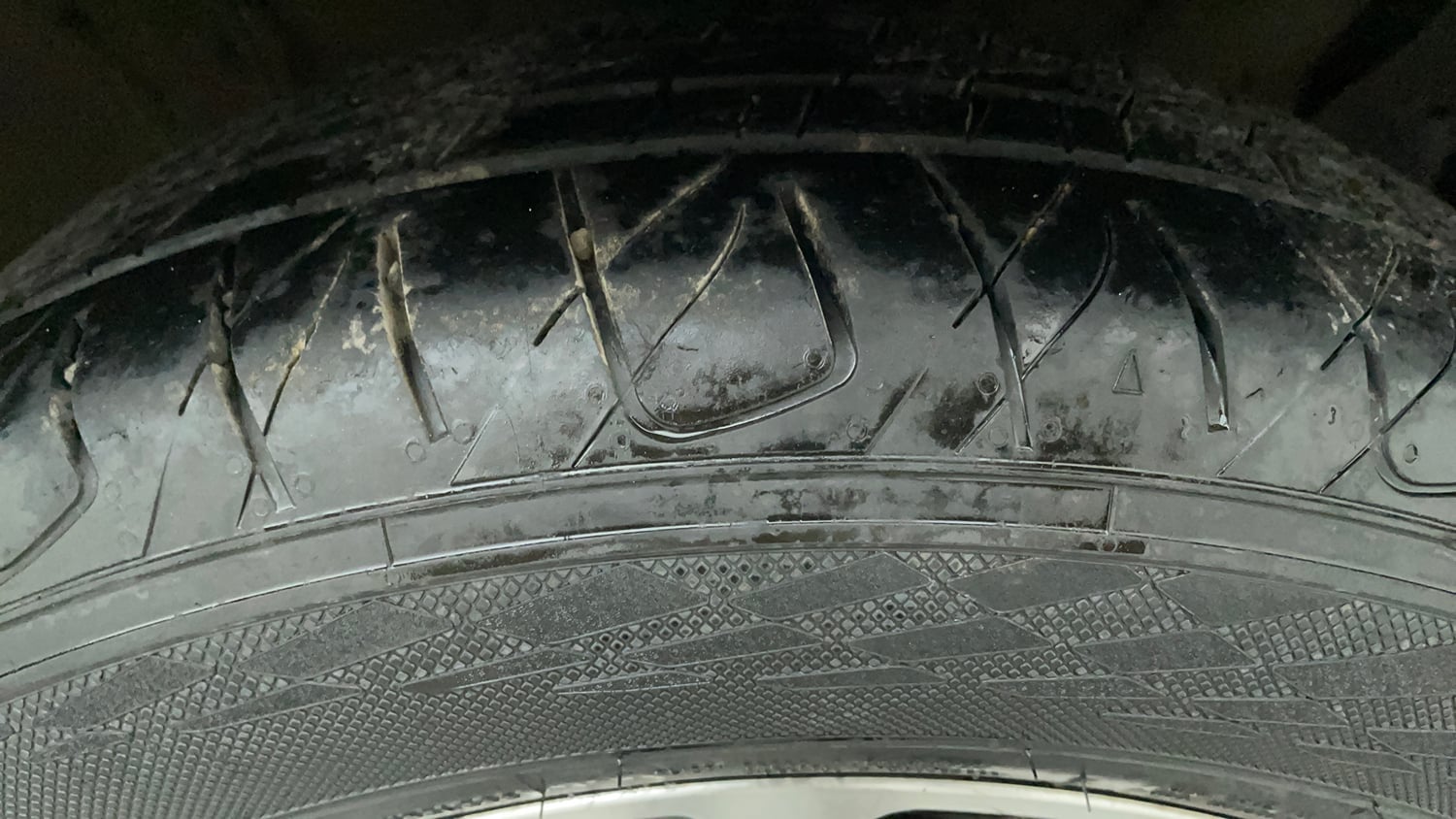 Used 2020 Hyundai Creta SX (O) 1.5 Petrol IVT Petrol Automatic tyres RIGHT FRONT TYRE TREAD VIEW