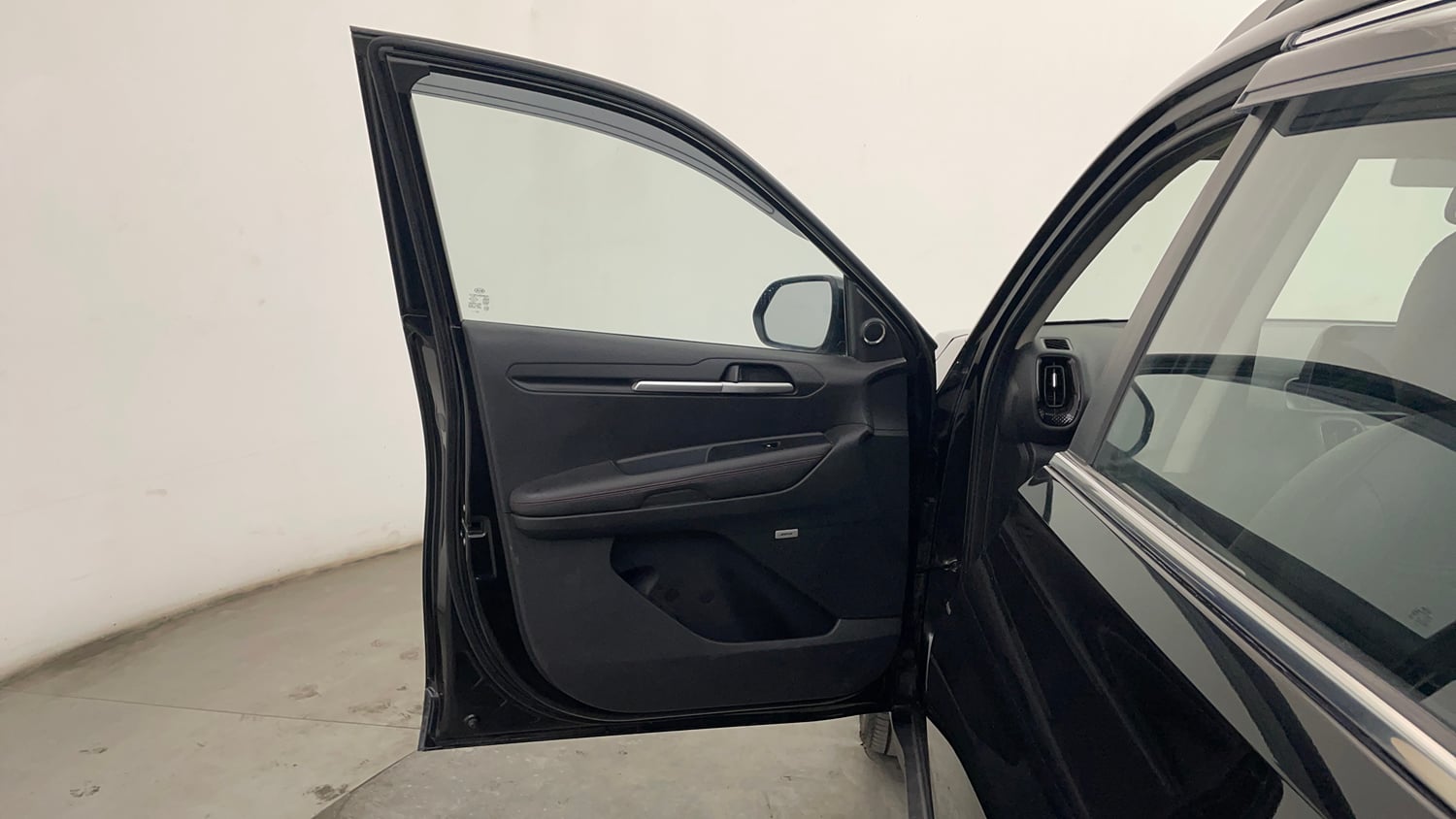 Used 2020 Kia Sonet GTX Plus 1.5 AT Diesel Automatic interior LEFT FRONT DOOR OPEN VIEW