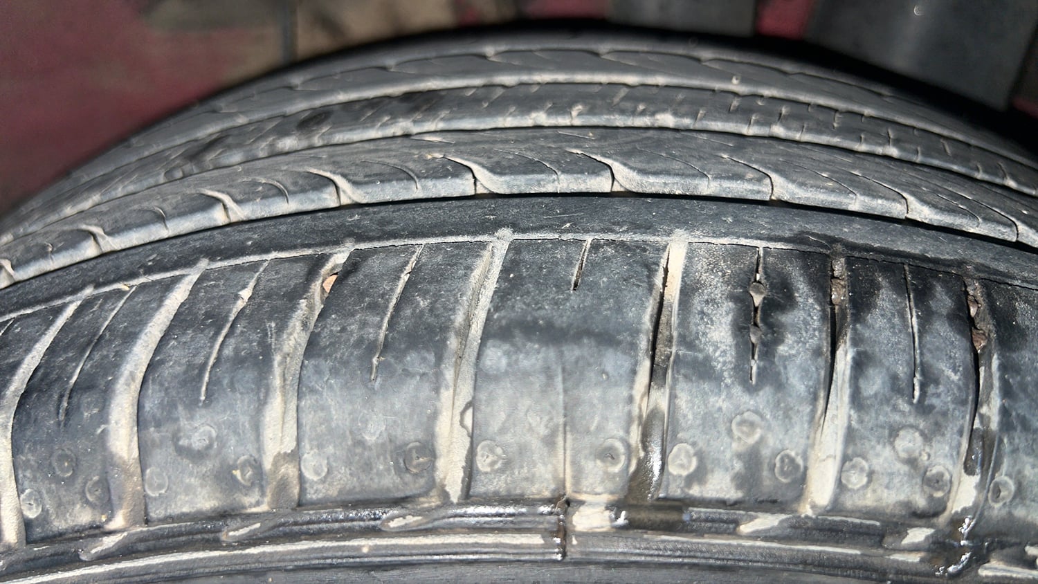 Used 2018 Hyundai Elite i20 Asta 1.2 (O) Petrol Manual tyres LEFT REAR TYRE TREAD VIEW