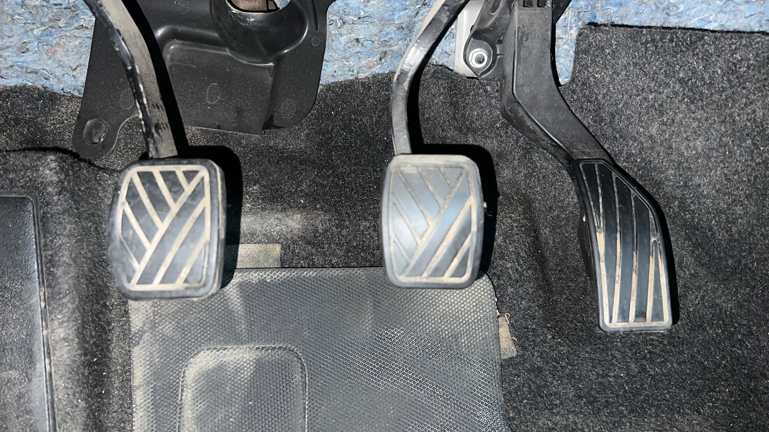 Used 2021 Toyota Urban Cruiser Premium Grade MT Petrol Manual interior PEDALS VIEW