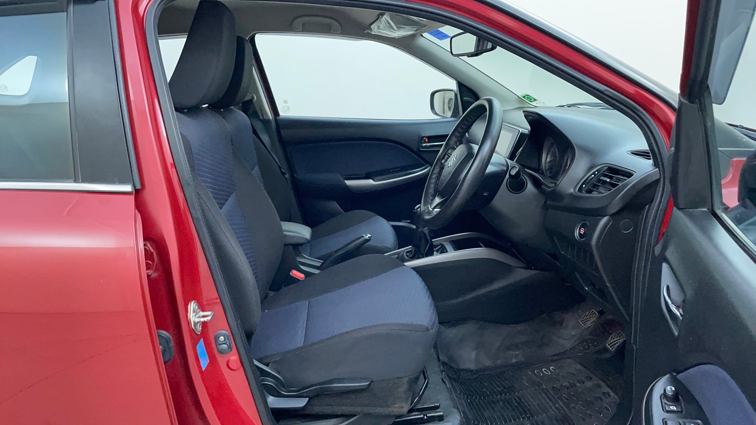 Used 2020 Maruti Suzuki Baleno Zeta Petrol Manual interior RIGHT SIDE FRONT DOOR CABIN VIEW