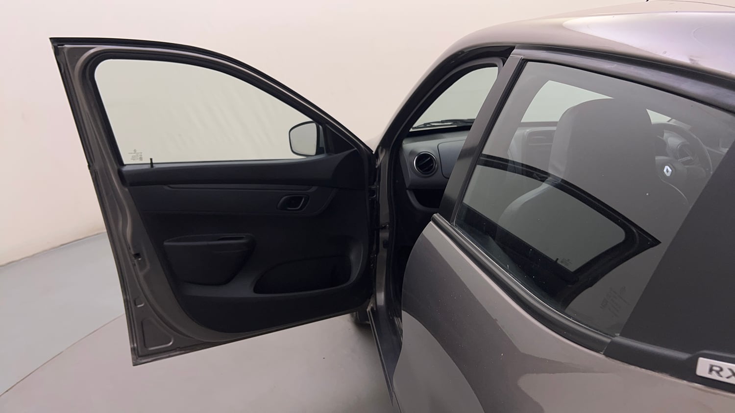 Used 2018 Renault Kwid 1.0 RXT AMT Opt Petrol Automatic interior LEFT FRONT DOOR OPEN VIEW