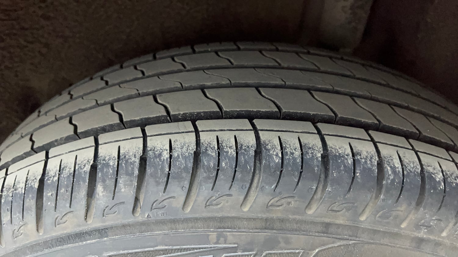 Used 2019 Ford EcoSport Titanium 1.5L Ti-VCT Petrol Manual tyres LEFT REAR TYRE TREAD VIEW
