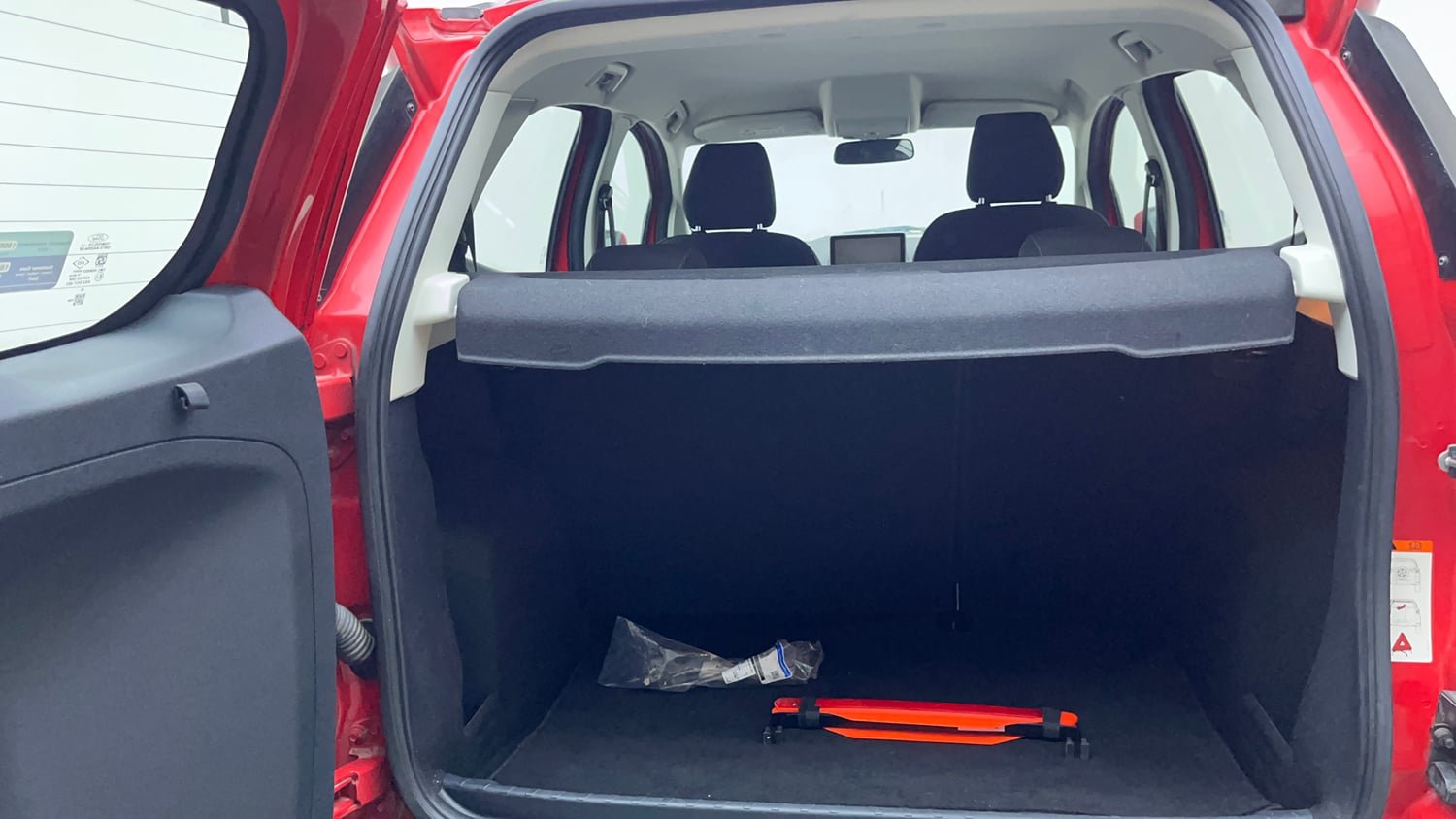 Used 2019 Ford EcoSport Titanium 1.5L Ti-VCT Petrol Manual interior DICKY INSIDE VIEW
