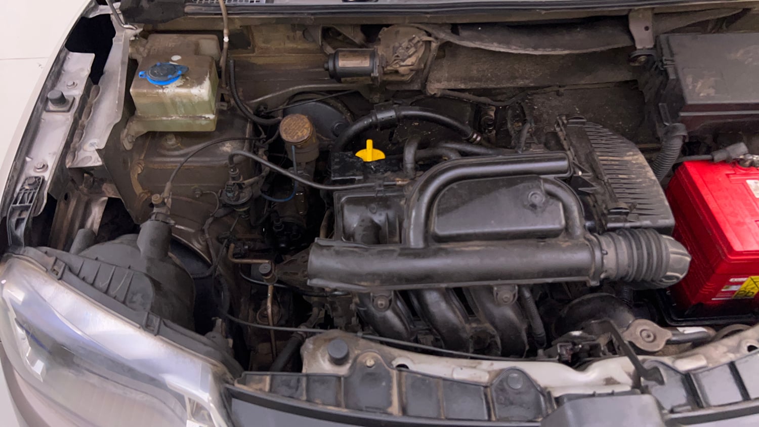 Used 2018 Renault Kwid 1.0 RXT AMT Opt Petrol Automatic engine ENGINE RIGHT SIDE VIEW