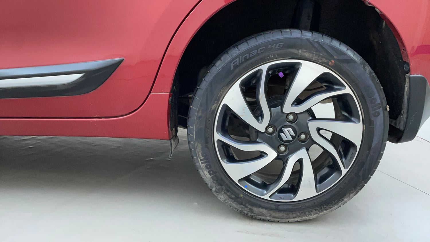 Used 2020 Maruti Suzuki Baleno Zeta Petrol Manual tyres LEFT REAR TYRE RIM VIEW