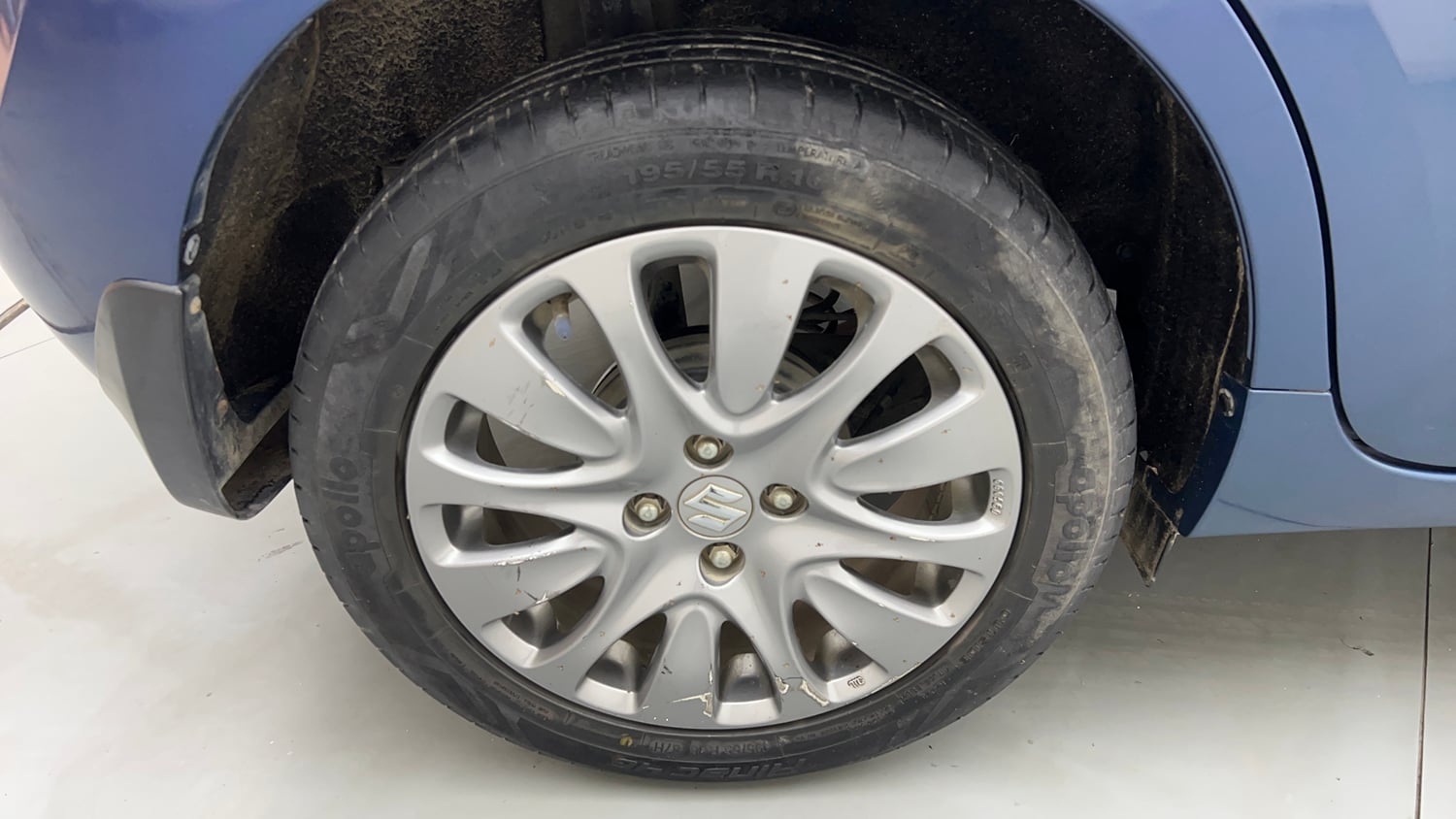 Used 2018 Maruti Suzuki Baleno Zeta 1.2 AT Petrol Automatic tyres RIGHT REAR TYRE RIM VIEW