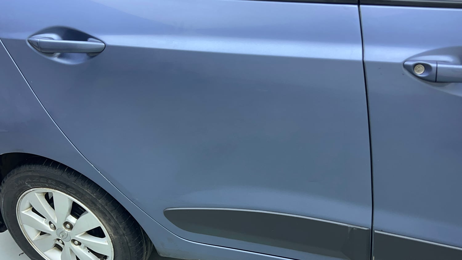Used 2015 Hyundai Xcent SX 1.2 Petrol Manual dents MINOR SCRATCH