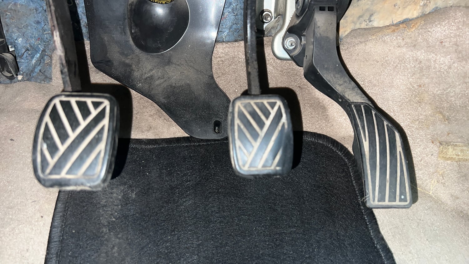 Used 2015 Maruti Suzuki Swift Dzire VXI Petrol Manual interior PEDALS VIEW