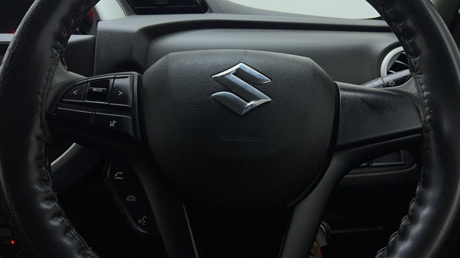 Used 2020 Maruti Suzuki S-Presso VXi Plus AMT Petrol Automatic top_features Airbags