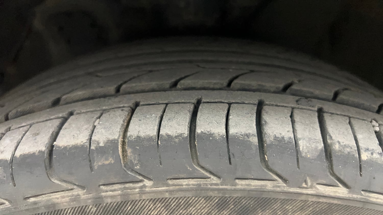 Used 2013 Hyundai Verna Fluidic 1.6 VTVT SX Petrol Manual tyres LEFT FRONT TYRE TREAD VIEW