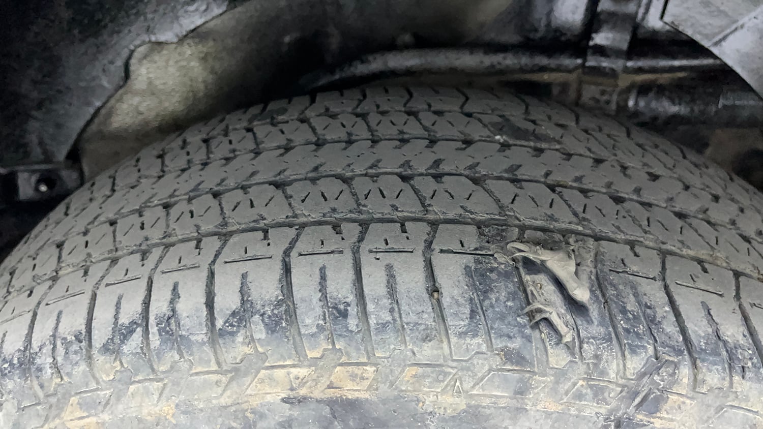 Used 2017 Mahindra XUV500 W4 Diesel Manual tyres LEFT REAR TYRE TREAD VIEW