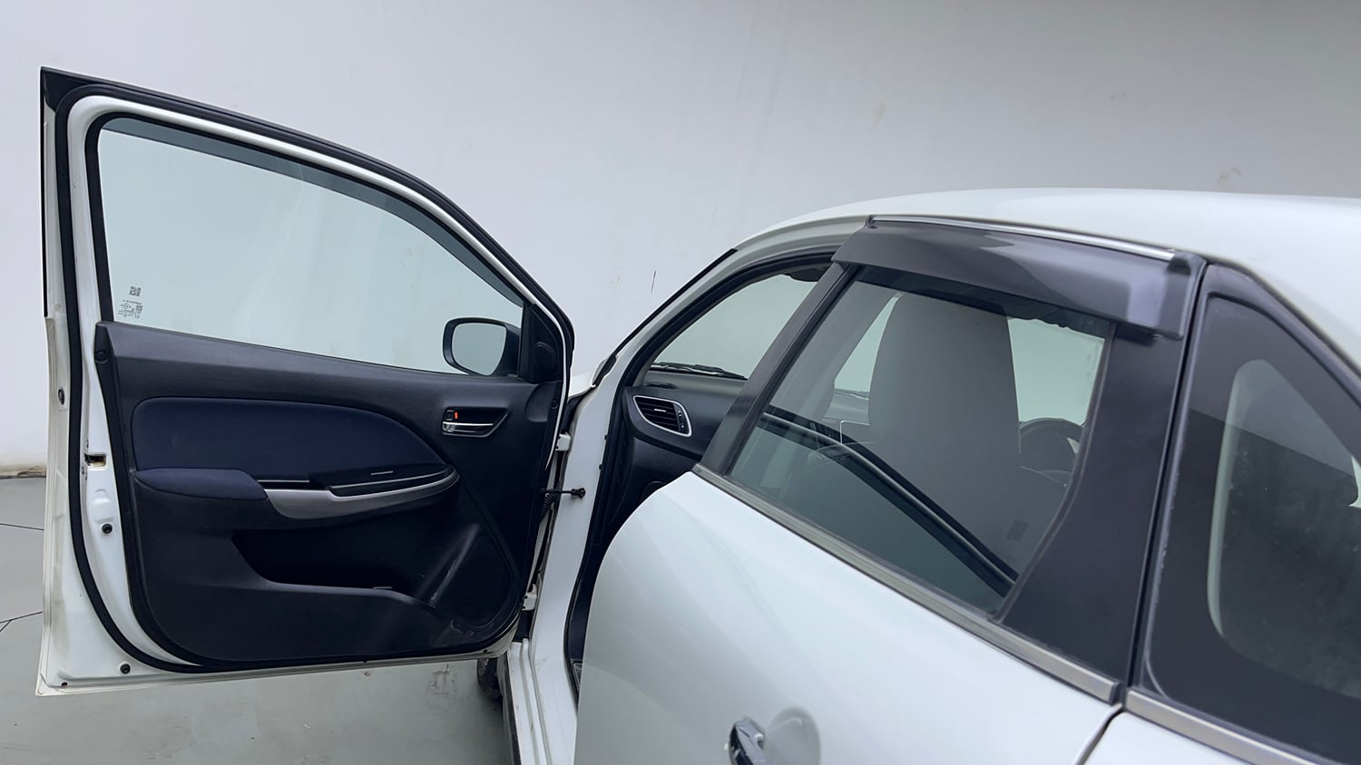 Used 2022 Maruti Suzuki Baleno Zeta Petrol Manual interior LEFT FRONT DOOR OPEN VIEW