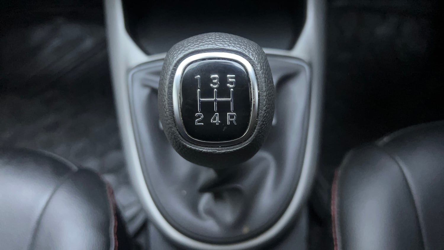 Used 2022 Hyundai Grand i10 Nios Sportz 1.2 Kappa VTVT Petrol Manual interior GEAR  KNOB VIEW