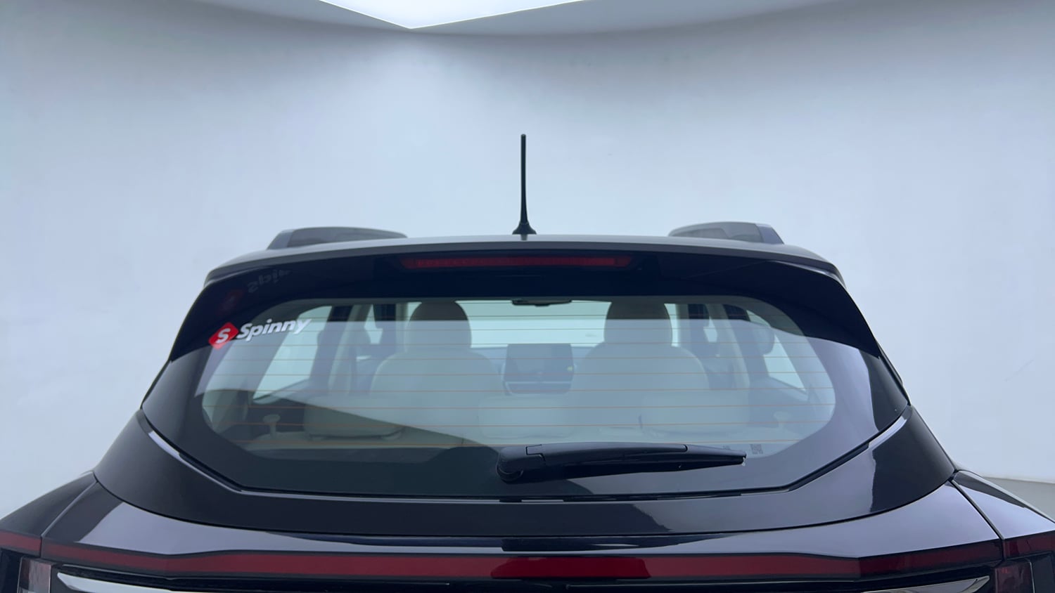 Used 2025 Mahindra XUV 3XO AX7 1.2 Petrol AT Petrol Automatic exterior BACK WINDSHIELD VIEW
