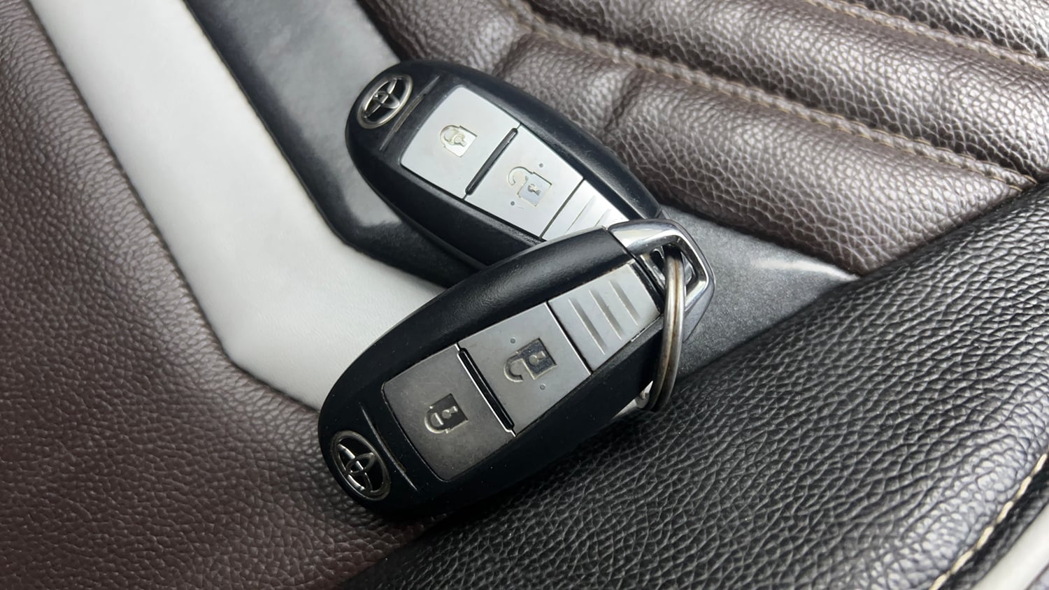 Used 2021 Toyota Urban Cruiser Premium Grade MT Petrol Manual extra CAR KEY VIEW