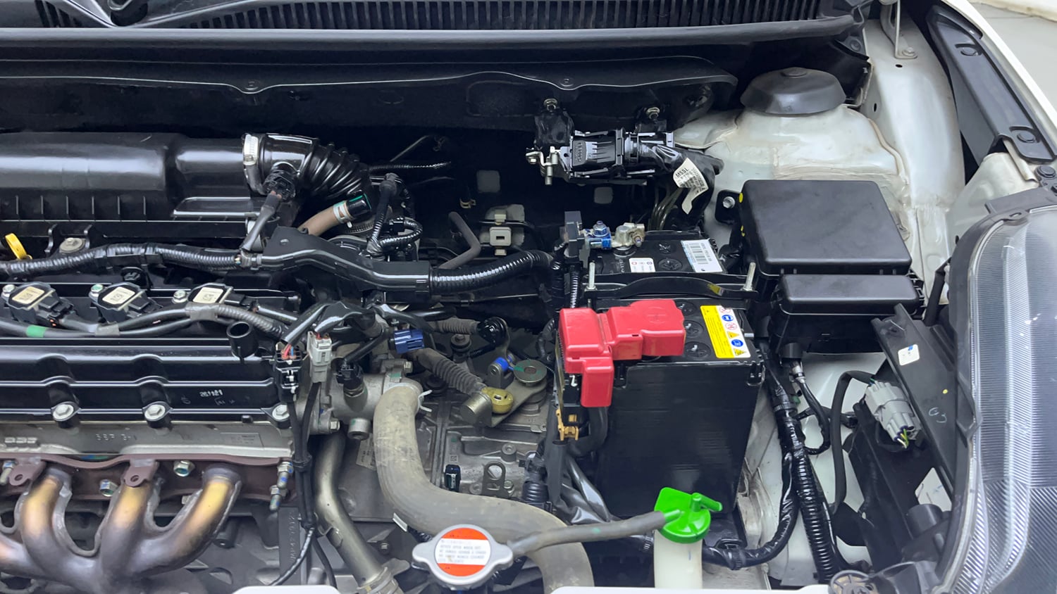 Used 2022 Maruti Suzuki Baleno Zeta Petrol Manual engine ENGINE LEFT SIDE VIEW